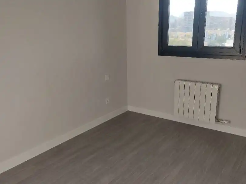 Flat for rent in Calle Santiago Rusiñol, 45, Rosaleda - Juventud
