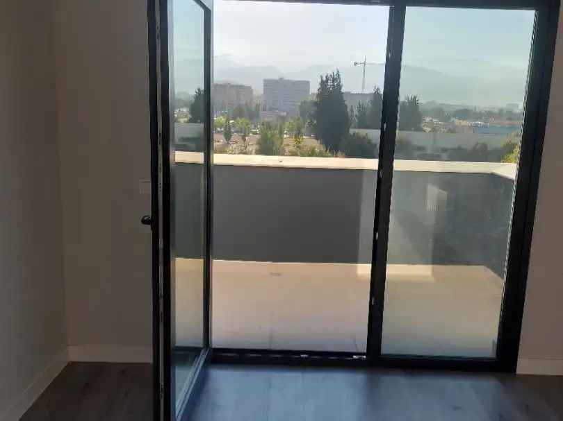 Flat for rent in Calle Santiago Rusiñol, 45, Rosaleda - Juventud