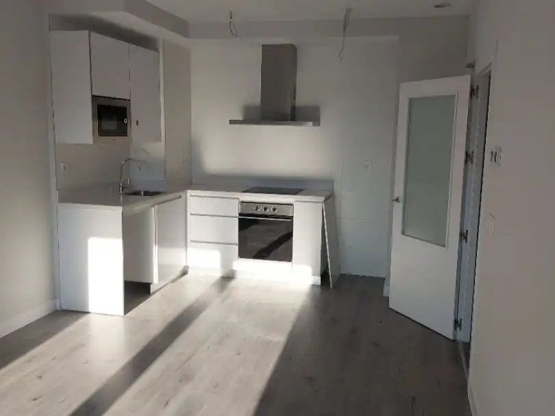 Flat for rent in Calle Santiago Rusiñol, 45, Rosaleda - Juventud