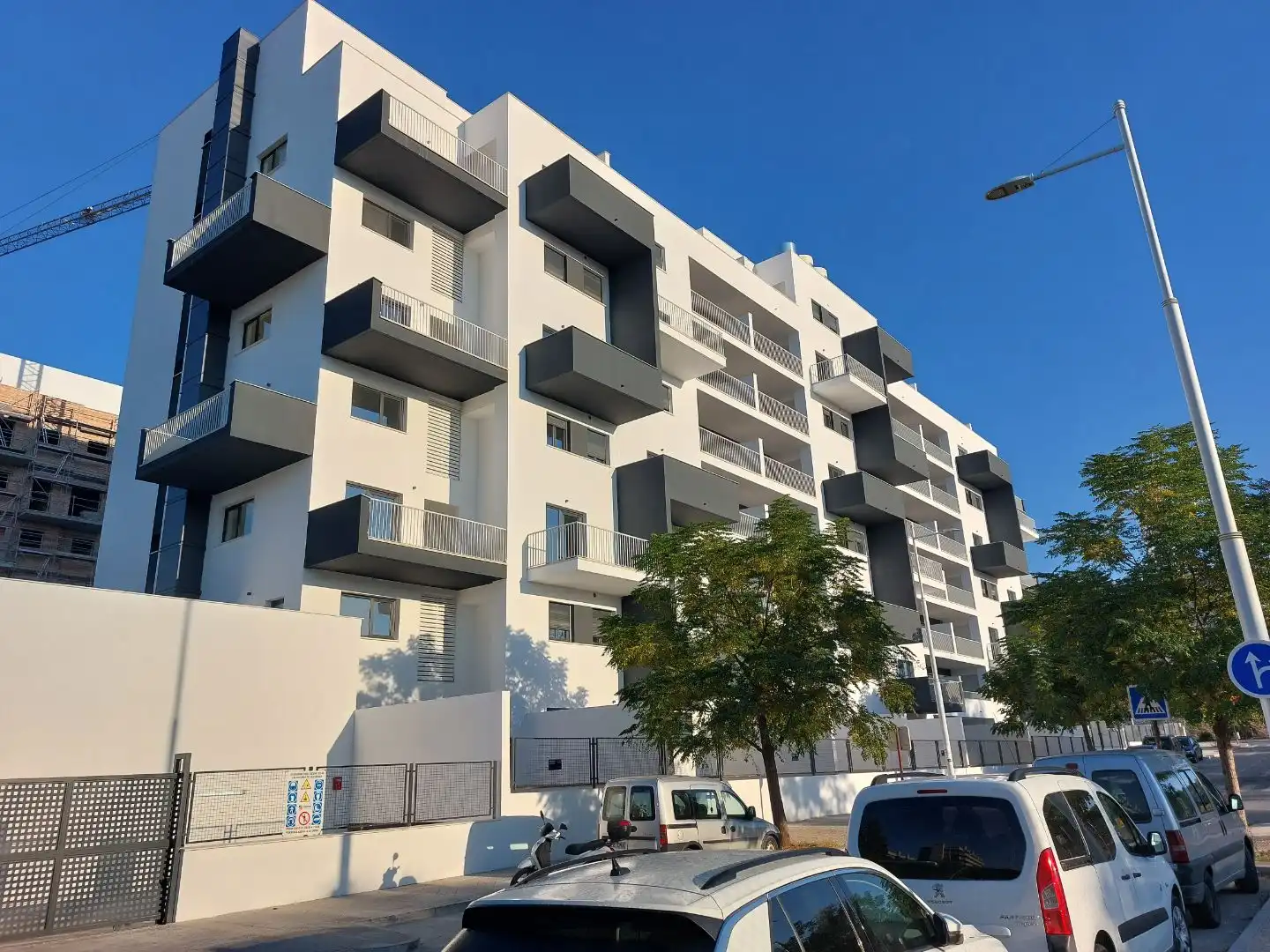 Flat for rent in Calle Santiago Rusiñol, 45, Rosaleda - Juventud