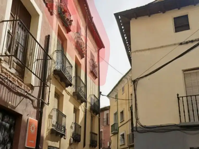 Piso en venta en Cuesta de la Catedral, 1, Calahorra Vista exterior de Piso en venta en Calahorra con Balcón