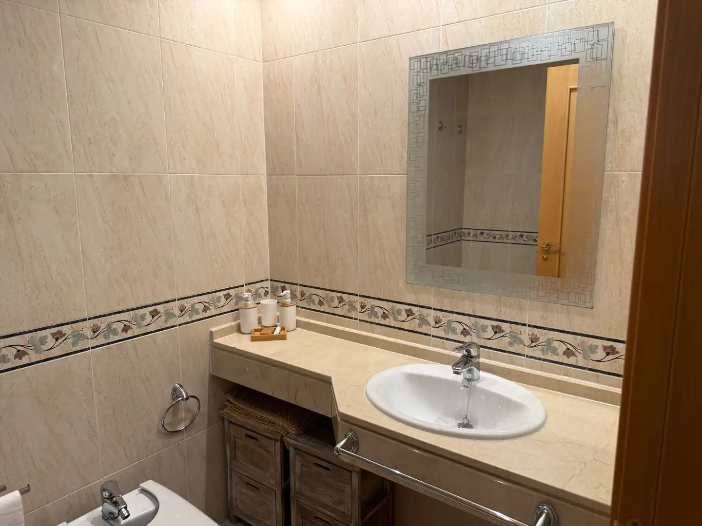 Apartamento de alquiler en Calle Gaspar Mendez, 9, Valdepasillas - La Paz - Huerta Rosales Baño de Apartamento de alquiler en Badajoz con Aire acondicionado, Calefacción y Parquet