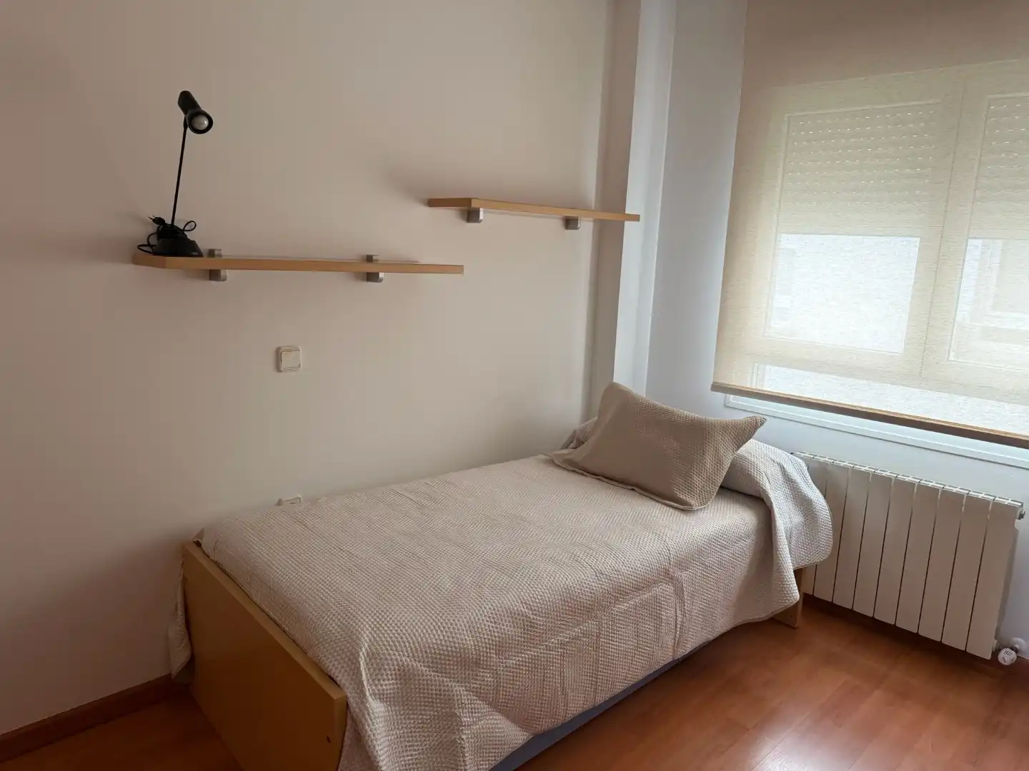 Apartamento de alquiler en Calle Gaspar Mendez, 9, Valdepasillas - La Paz - Huerta Rosales Habitación de Apartamento de alquiler en Badajoz con Aire acondicionado, Calefacción y Parquet
