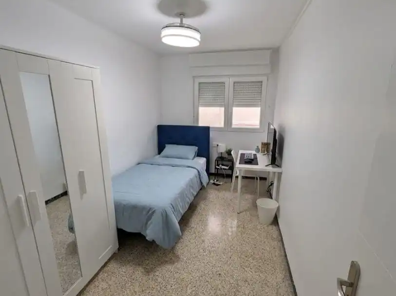 Bedroom of Flat for share in Crevillent  with Air Conditioner, Heating and Terrace