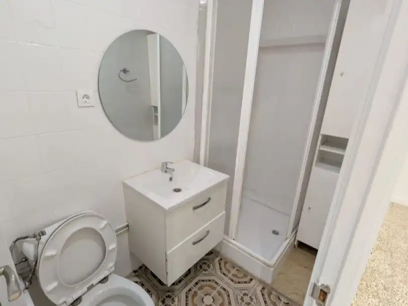 Bathroom of Flat for share in Crevillent  with Air Conditioner, Heating and Terrace