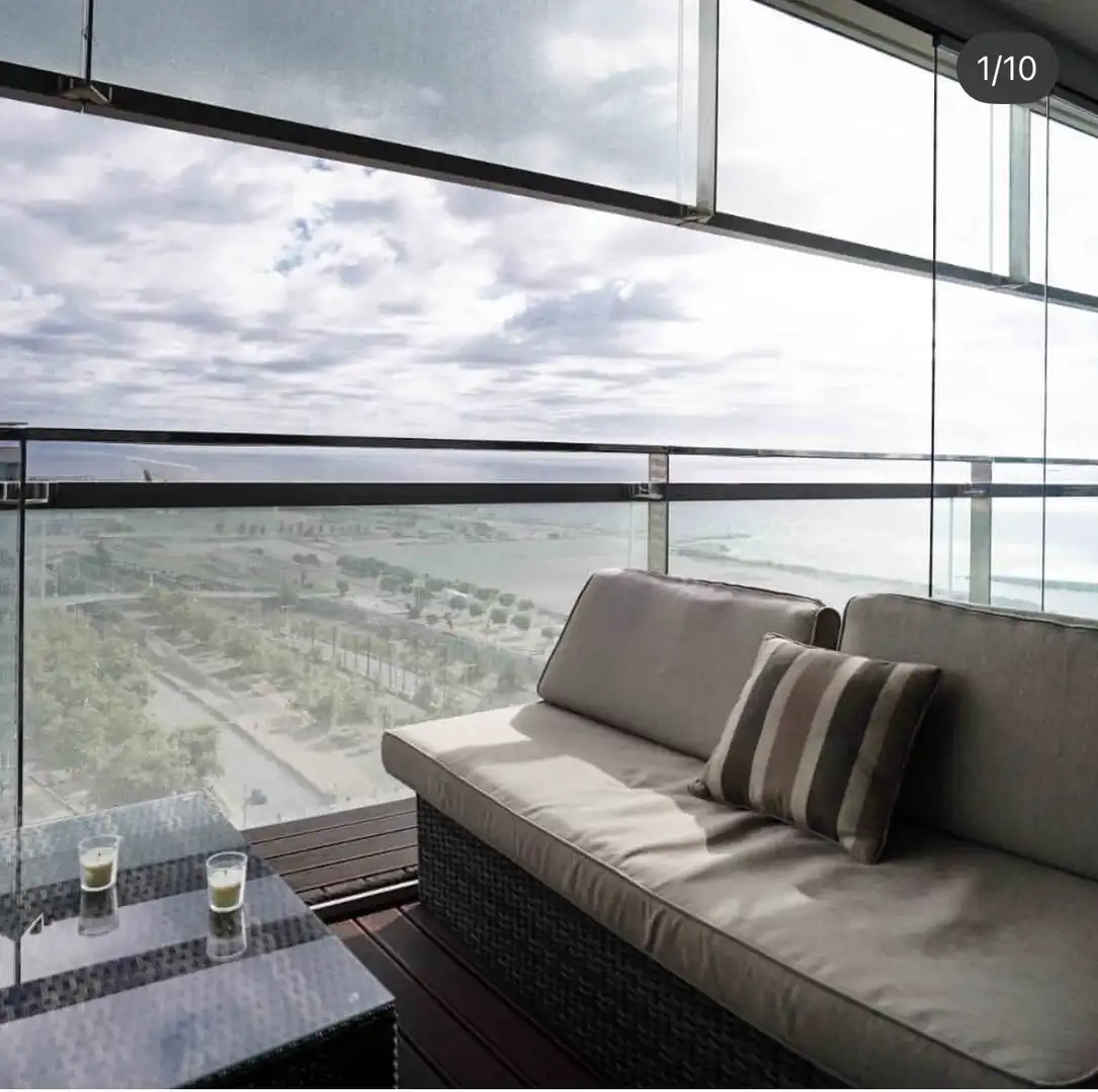 Piso en venta en Passeig de Garcia Fària, 83, Diagonal Mar i el Front Marítim del Poblenou Terraza de Piso en venta en Barcelona Capital con Aire acondicionado, Terraza y Piscina