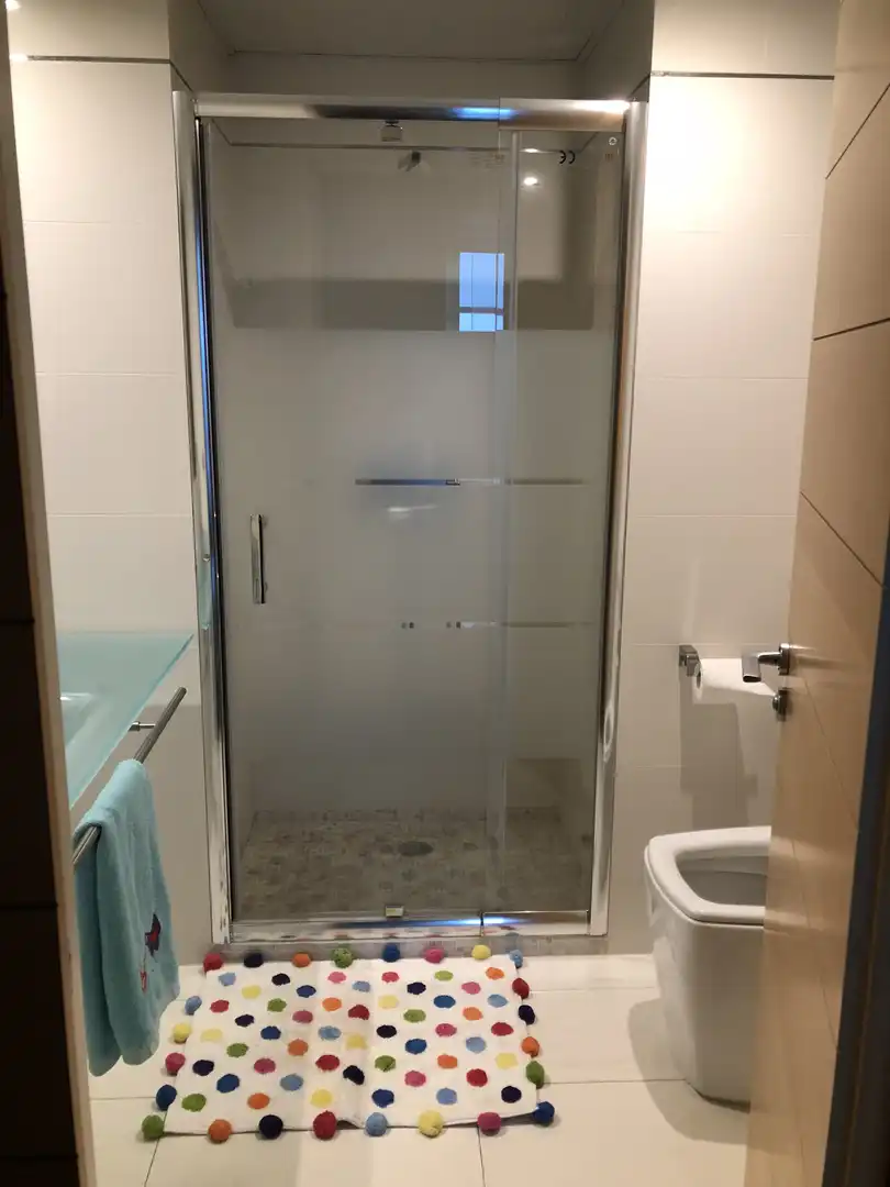 Flat for sale in Passeig de Garcia Fària, 83, Diagonal Mar i el Front Marítim del Poblenou Bathroom of Flat for sale in Barcelona Capital with Air Conditioner, Terrace and Swimming Pool