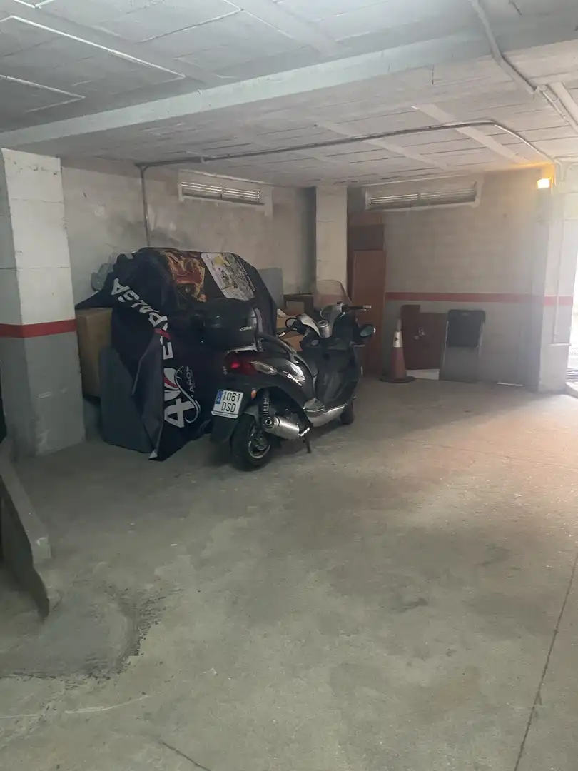Parking of Garage for rent in Cangas 