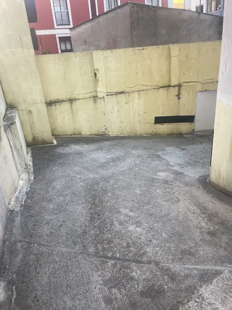 Parking of Garage for rent in Cangas 