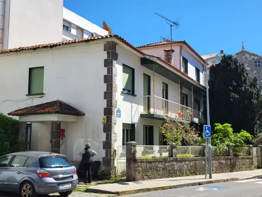 Exterior view of Flat for sale in Vilanova de Arousa  with Heating, Private garden and Parquet flooring