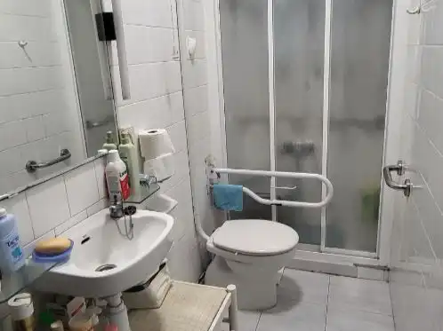 Bathroom of Flat for sale in Vilanova de Arousa  with Heating, Private garden and Parquet flooring