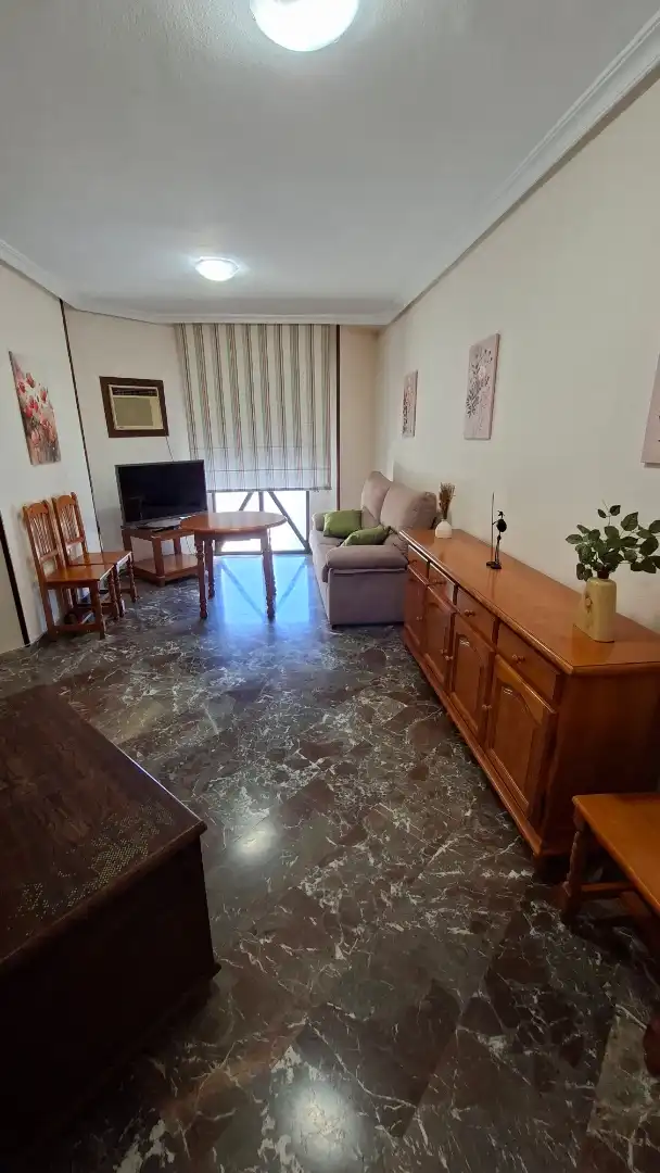 Flat for rent in Calle Alfonso X el Sabio, 3, Centro ciudad Living room of Flat for rent in Linares with Air Conditioner, Oven and Washing machine