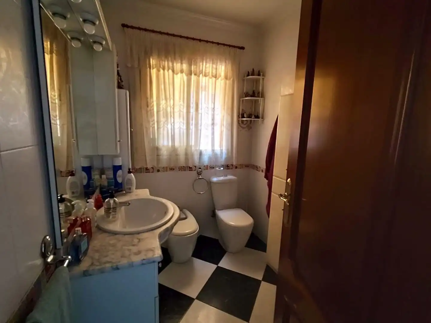 Detached homes for sale in Carrer de Monteixo, 52, Ca n'Oriac Bathroom of Detached homes for sale in Sabadell with Air Conditioner, Terrace and Balcony