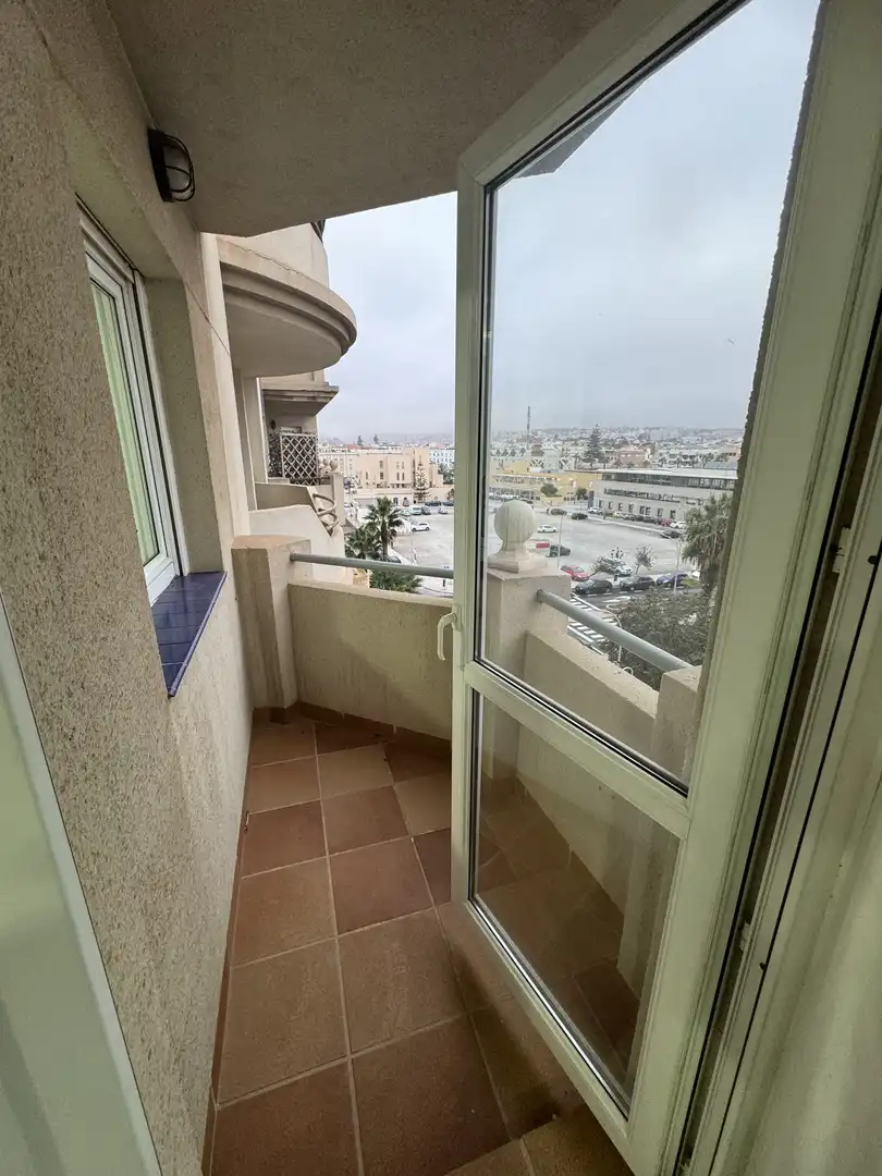 Piso de alquiler en Paseo Marítimo, Alcalde Rafael Ginel, San Lorenzo Terraza de Piso de alquiler en Melilla con Aire acondicionado, Calefacción y Jardín privado