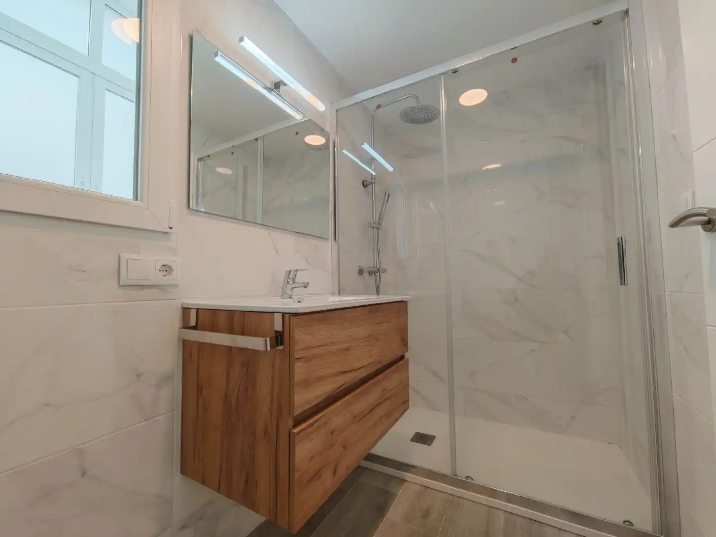 Flat for sale in Calle Doctor Arruga, 10, Las Trescientas - San Francisco - Ciudad Vergel Bathroom of Flat for sale in Elda with Balcony