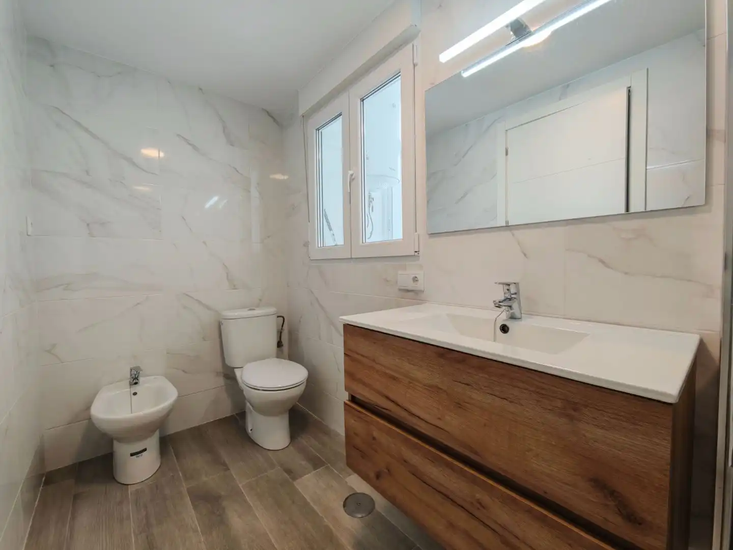 Flat for sale in Calle Doctor Arruga, 10, Las Trescientas - San Francisco - Ciudad Vergel Bathroom of Flat for sale in Elda with Balcony