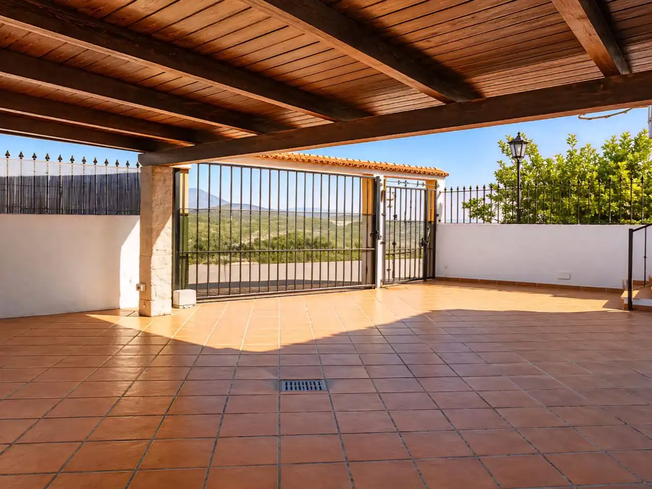Pis en venda a Urbanización Monte Viñas, 86, Manilva Pueblo Terrassa de Pis en venda en Manilva amb Aire condicionat, Terrassa i Piscina