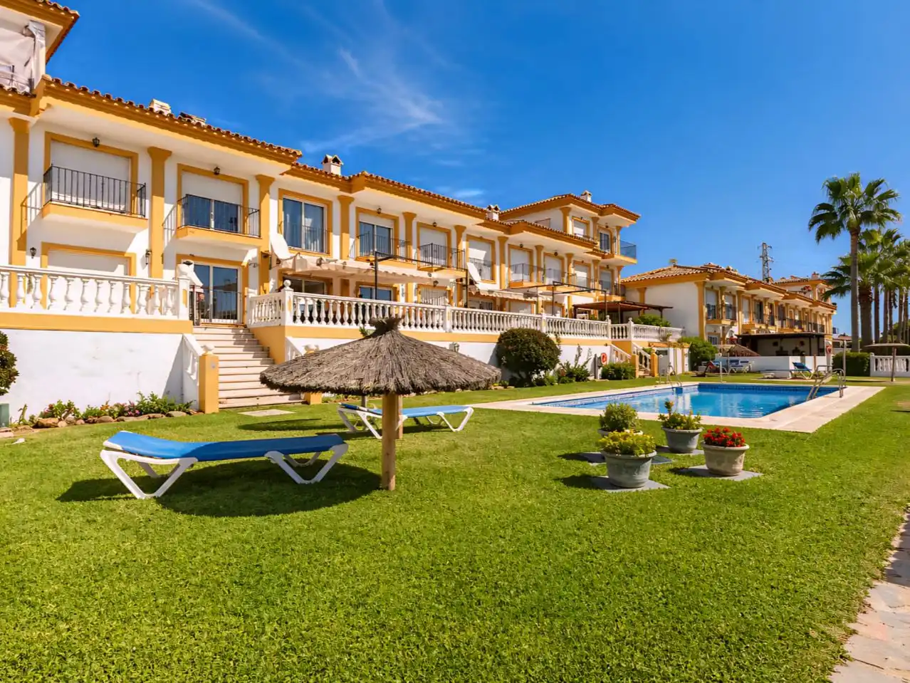Pis en venda a Urbanización Monte Viñas, 86, Manilva Pueblo Jardí de Pis en venda en Manilva amb Aire condicionat, Terrassa i Piscina