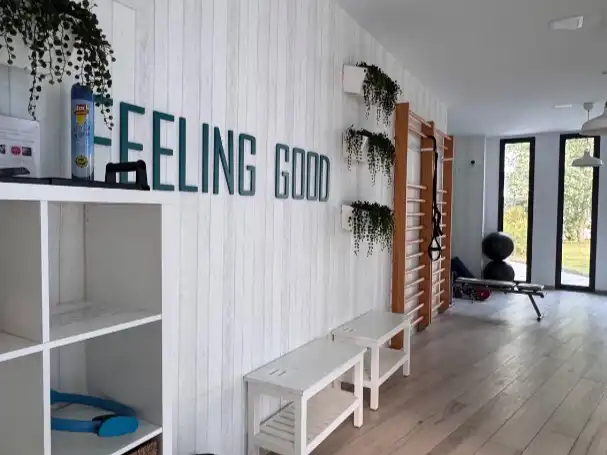 Wohnung zur Miete in Dos Hermanas mit Klimaanlage, Terrasse und Schwimmbad