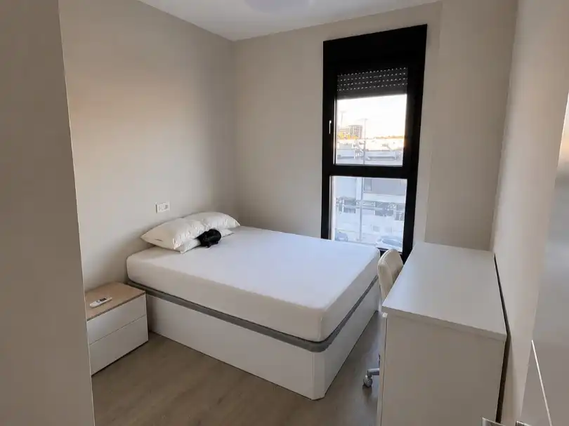 Schlafzimmer von Wohnung zur Miete in Dos Hermanas mit Klimaanlage, Terrasse und Schwimmbad