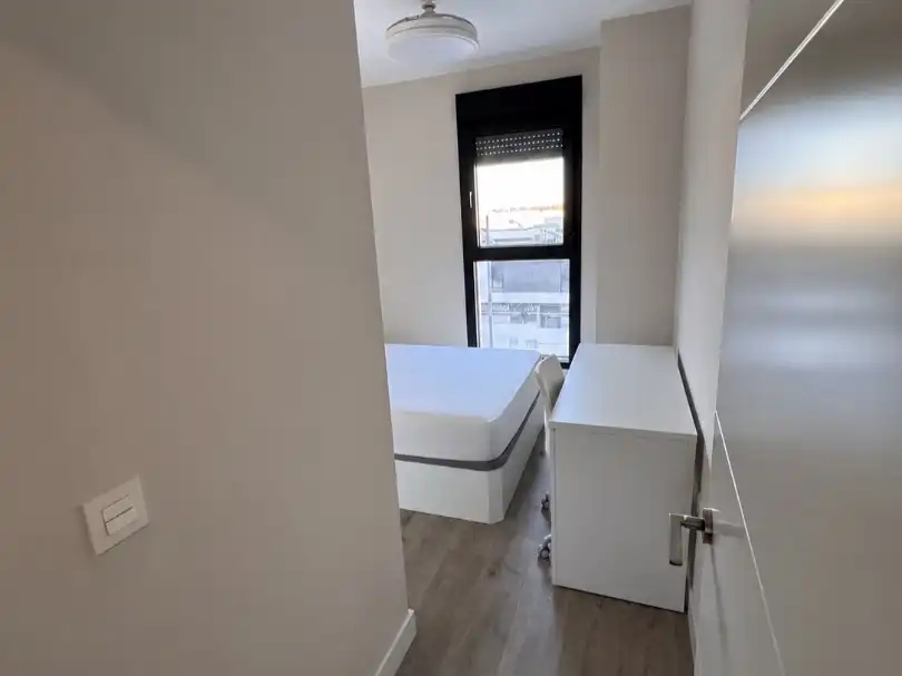 Schlafzimmer von Wohnung zur Miete in Dos Hermanas mit Klimaanlage, Terrasse und Schwimmbad
