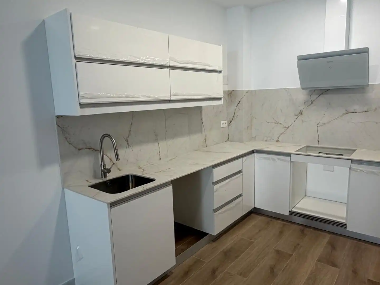 Flat for sale in Calle Tirso de Molina, 11, Prosperidad Kitchen of Flat for sale in Aspe with Air Conditioner