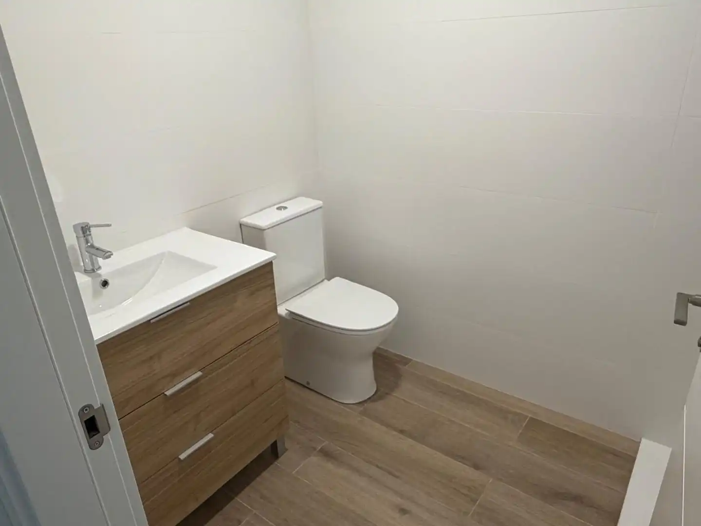Flat for sale in Calle Tirso de Molina, 11, Prosperidad Bathroom of Flat for sale in Aspe with Air Conditioner