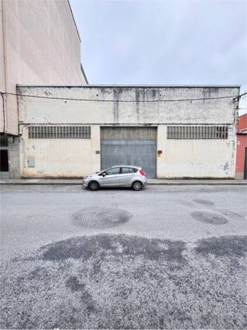 Nave industrial en Alquiler en Sarria