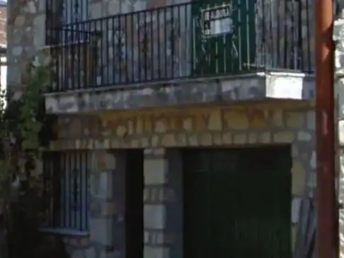 Vista exterior de Casa adosada de lloguer en Arcones amb Calefacció, Terrassa i Moblat