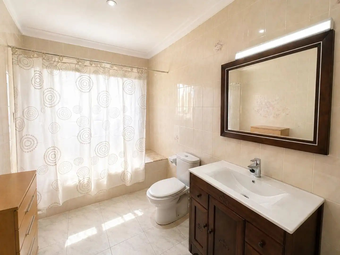 Baño de Piso de alquiler en Capdepera con Terraza y Amueblado