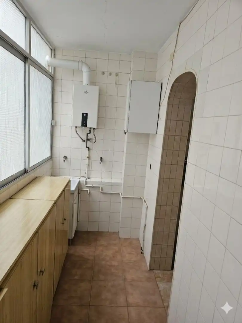 Bathroom of Flat for sale in Sevilla  with Heating, Private garden and Parquet flooring