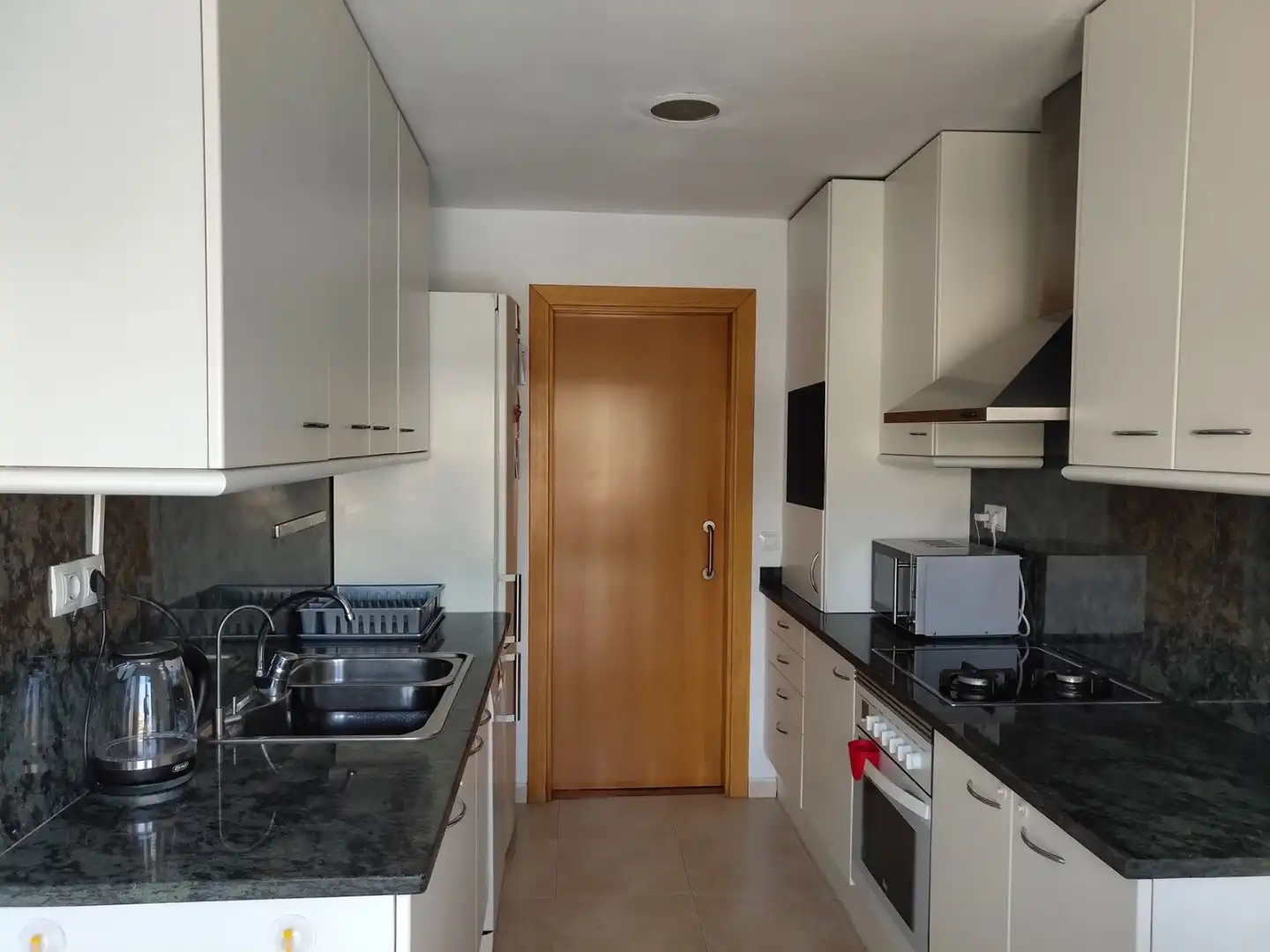 Flat for rent in Carrer Santiago Bañeras y Goday, 16, Avinguda Catalunya Kitchen of Flat for rent in Palamós with Air Conditioner, Heating and Parquet flooring
