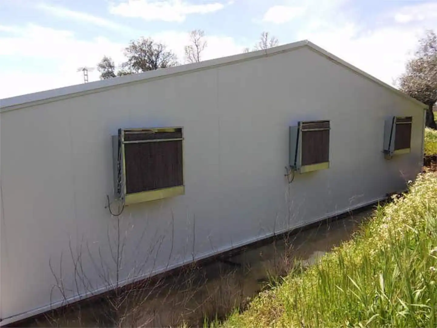 Industrial buildings for rent in Piedralaves Exterior view of Industrial buildings for rent in Piedralaves with Air Conditioner
