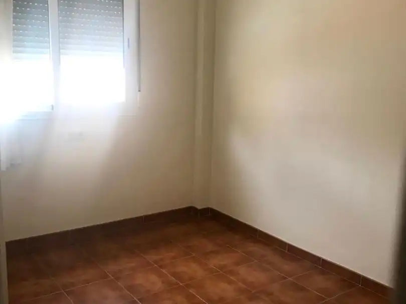 Dormitori de Pis en venda en La Carlota amb Aire condicionat, Calefacció i Jardí privat