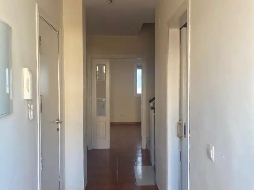 Wohnung zum Verkauf in La Carlota mit Klimaanlage, Heizung und Privatgarten