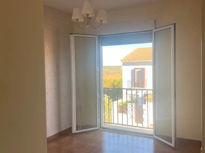 Schlafzimmer von Wohnung zum Verkauf in La Carlota mit Klimaanlage, Heizung und Privatgarten