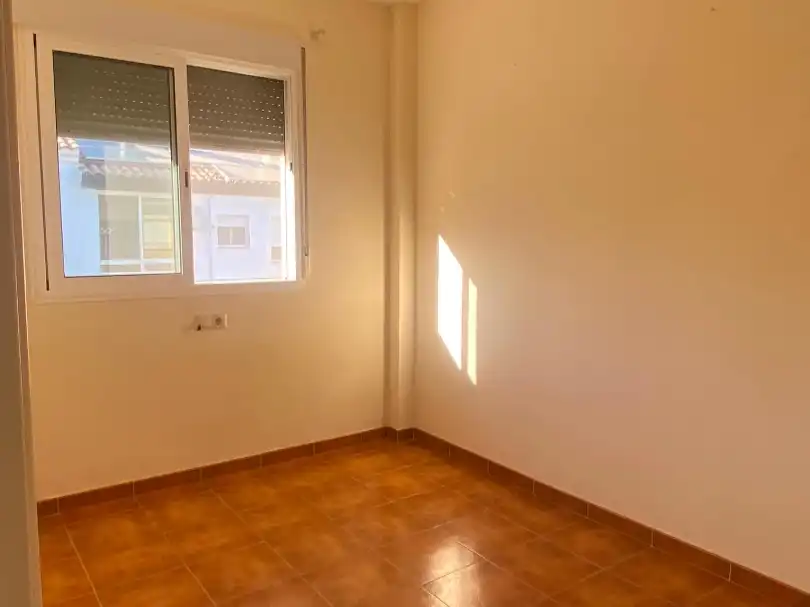 Schlafzimmer von Wohnung zum Verkauf in La Carlota mit Klimaanlage, Heizung und Privatgarten