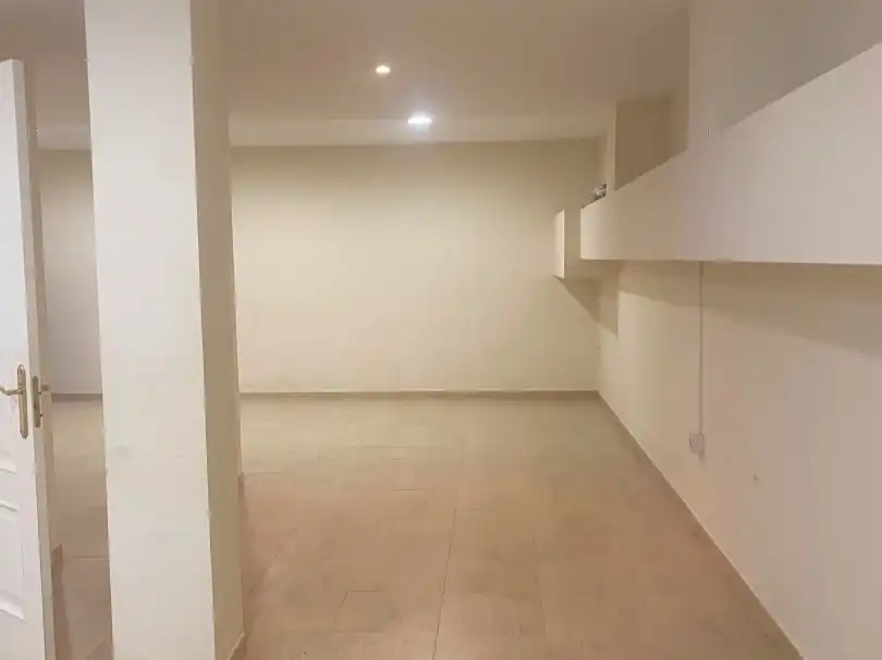 Wohnung zum Verkauf in La Carlota mit Klimaanlage, Heizung und Privatgarten