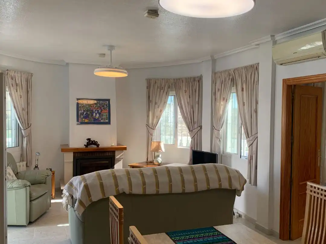 Piso en venta en Calle Holanda, 15, Bigastro Sala de estar de Piso en venta en Bigastro con Aire acondicionado, Calefacción y Jardín privado