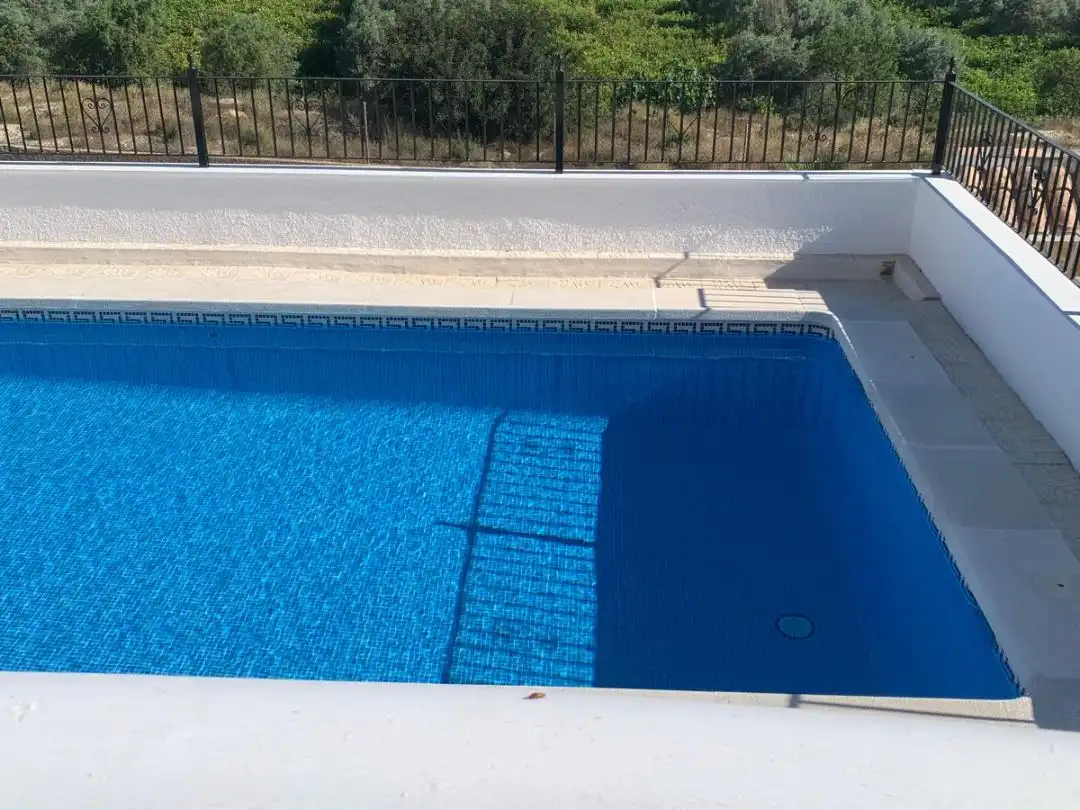 Piso en venta en Calle Holanda, 15, Bigastro Piscina de Piso en venta en Bigastro con Aire acondicionado, Calefacción y Jardín privado