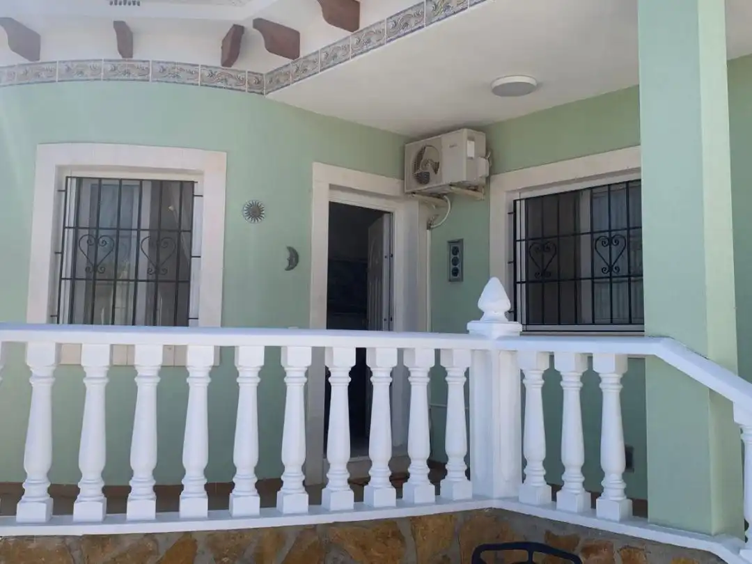 Piso en venta en Calle Holanda, 15, Bigastro Piso en venta en Bigastro con Aire acondicionado, Calefacción y Jardín privado