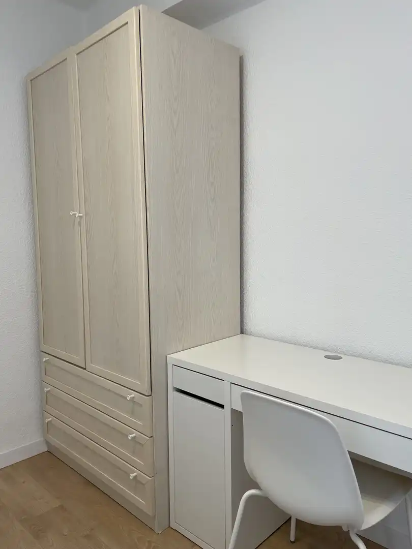 Dormitori de Pis de lloguer en Valencia amb Parquet, Moblat i Videoporter