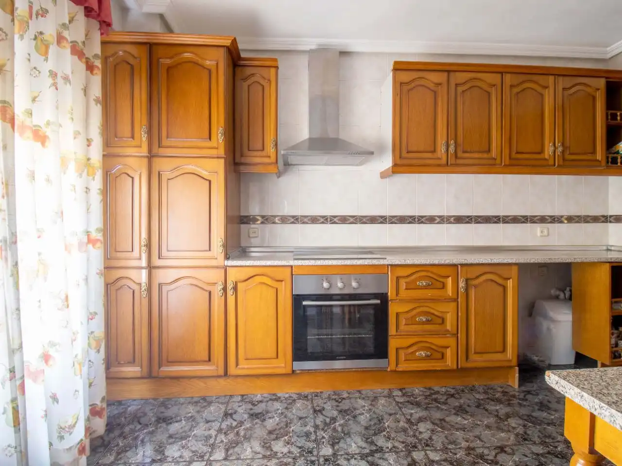 Detached homes for sale in Calle Cronista Cazabán, 5, Úbeda Kitchen of Detached homes for sale in Úbeda with Air Conditioner, Heating and Terrace