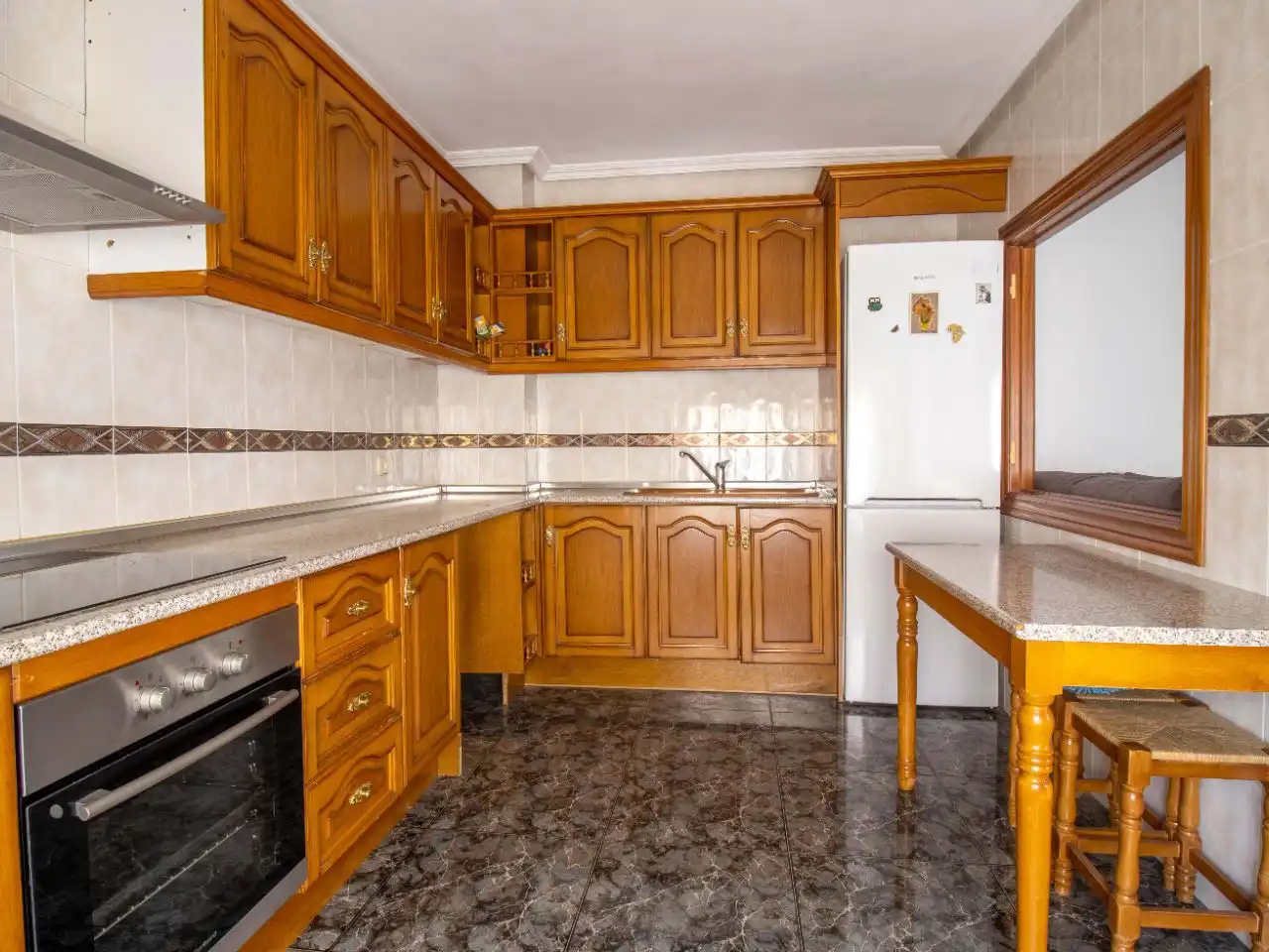 Detached homes for sale in Calle Cronista Cazabán, 5, Úbeda Kitchen of Detached homes for sale in Úbeda with Air Conditioner, Heating and Terrace