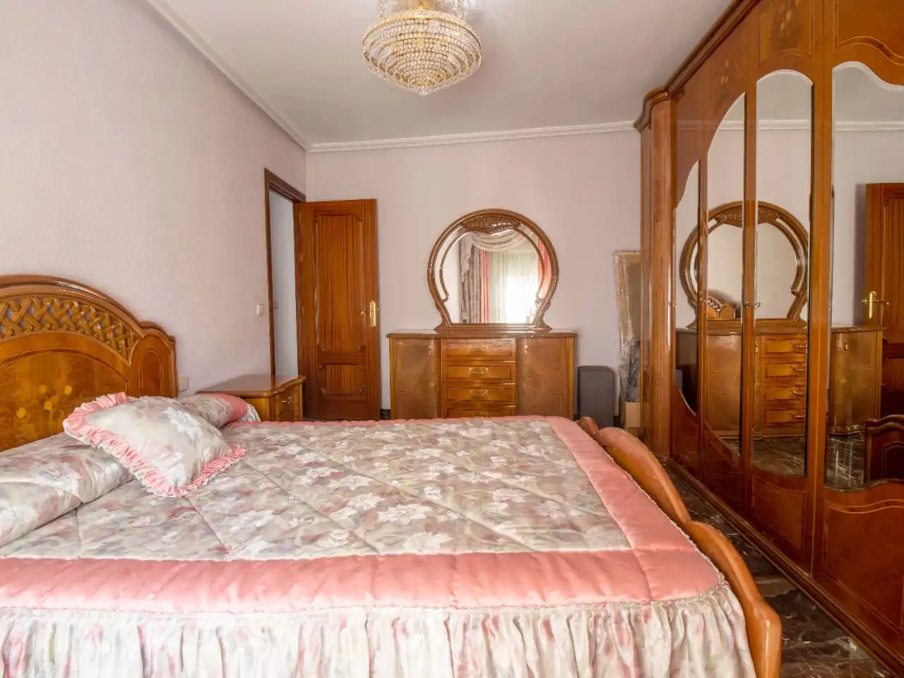 Detached homes for sale in Calle Cronista Cazabán, 5, Úbeda Bedroom of Detached homes for sale in Úbeda with Air Conditioner, Heating and Terrace