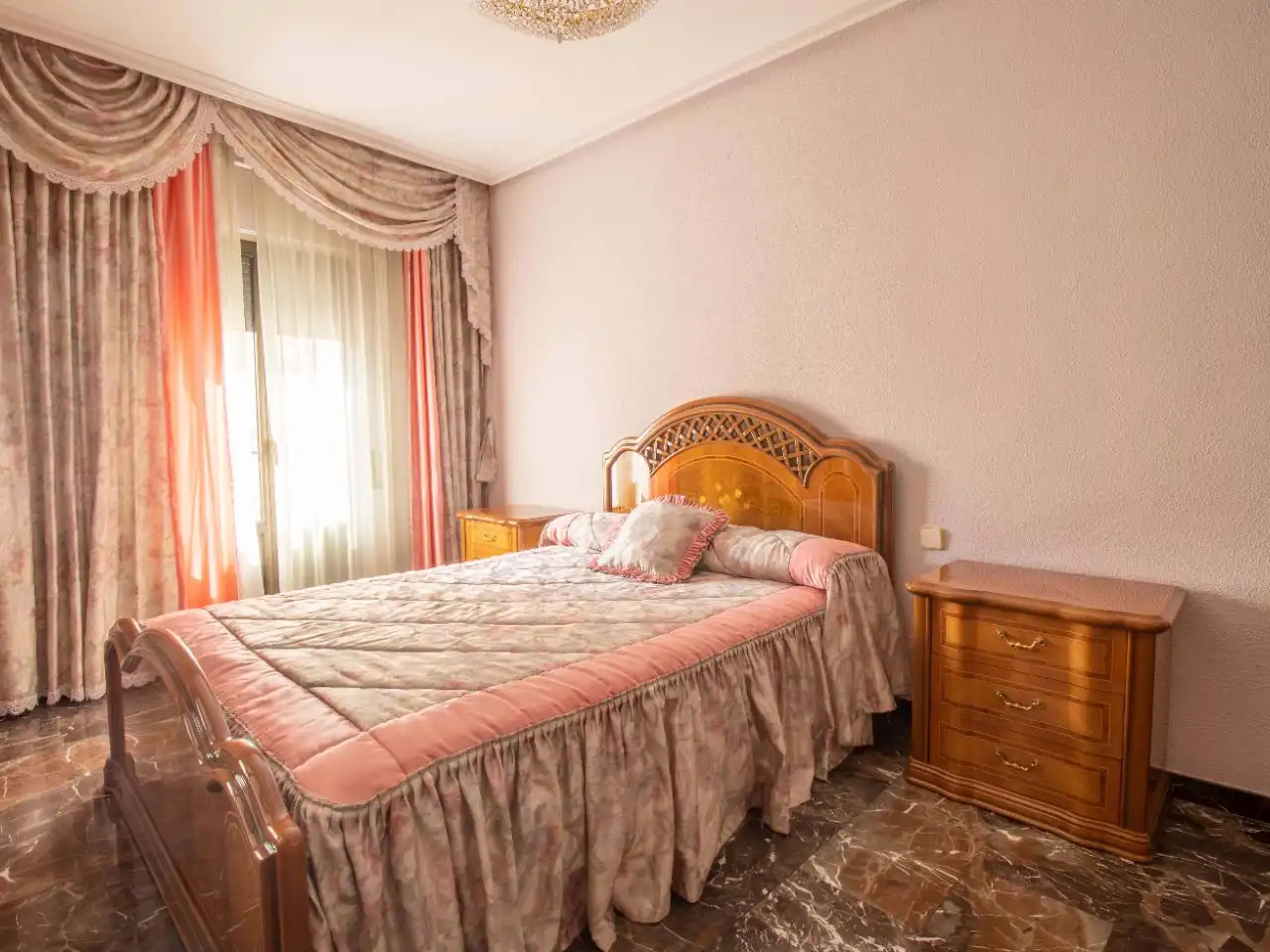 Detached homes for sale in Calle Cronista Cazabán, 5, Úbeda Bedroom of Detached homes for sale in Úbeda with Air Conditioner, Heating and Terrace