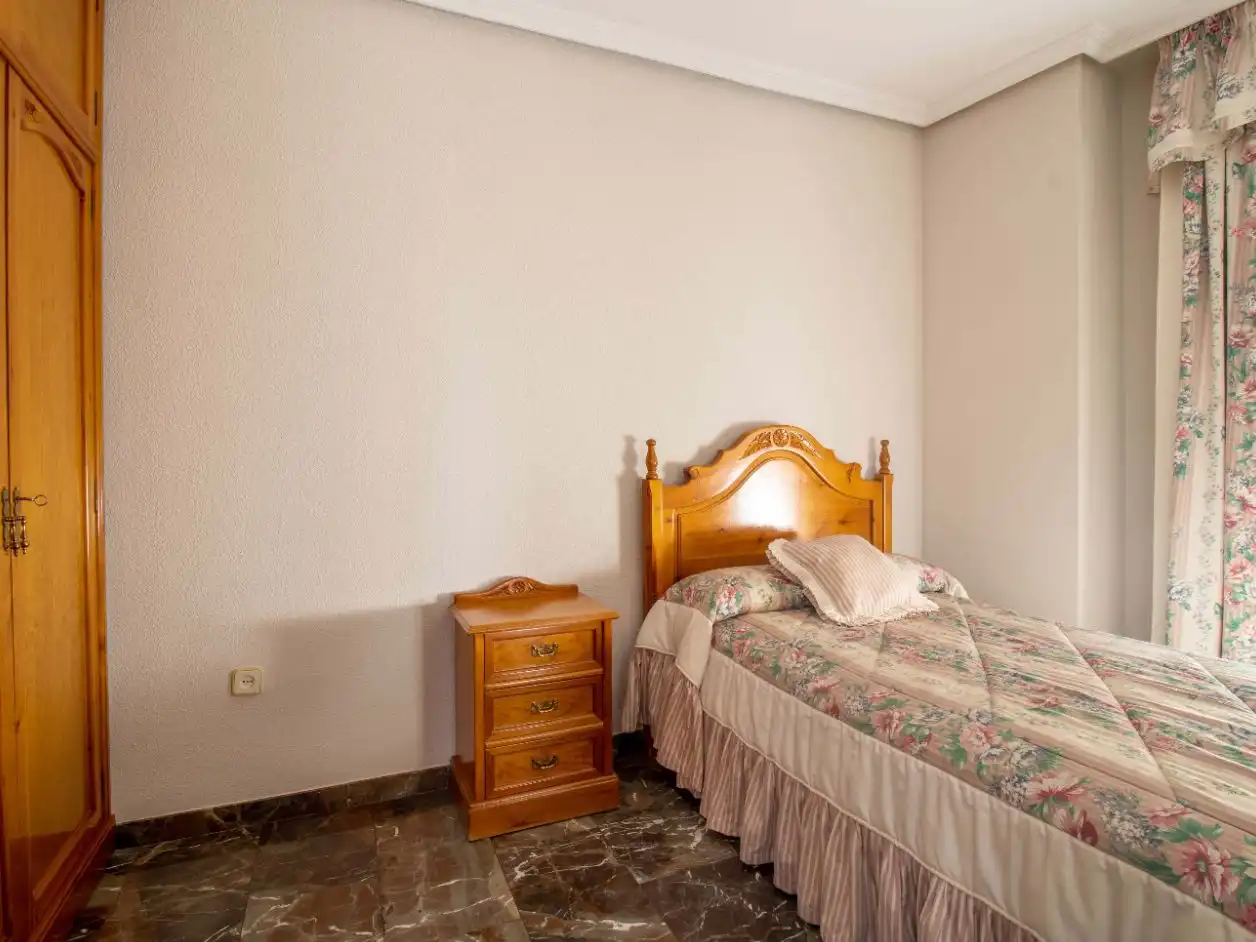 Detached homes for sale in Calle Cronista Cazabán, 5, Úbeda Bedroom of Detached homes for sale in Úbeda with Air Conditioner, Heating and Terrace