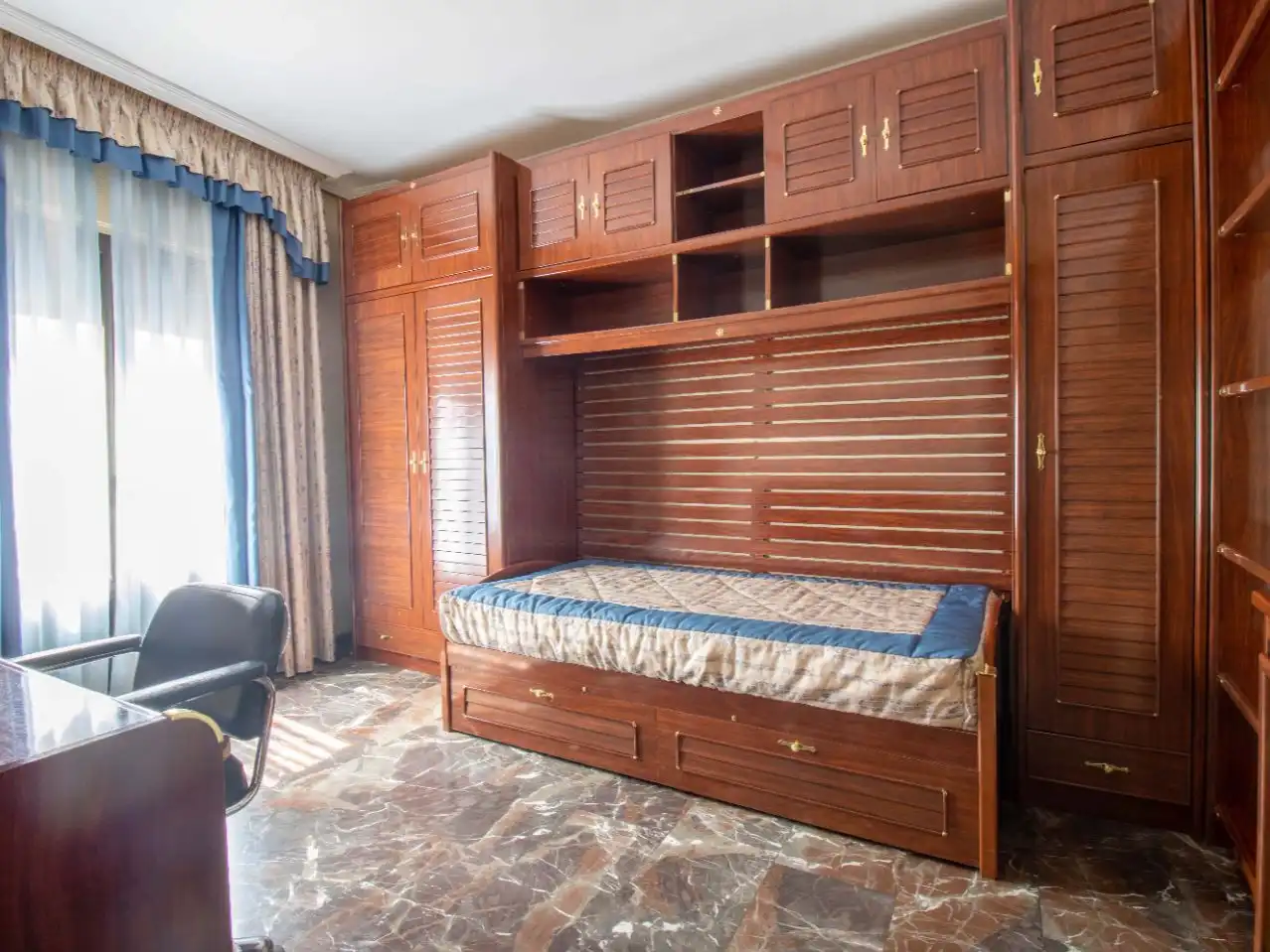Detached homes for sale in Calle Cronista Cazabán, 5, Úbeda Bedroom of Detached homes for sale in Úbeda with Air Conditioner, Heating and Terrace