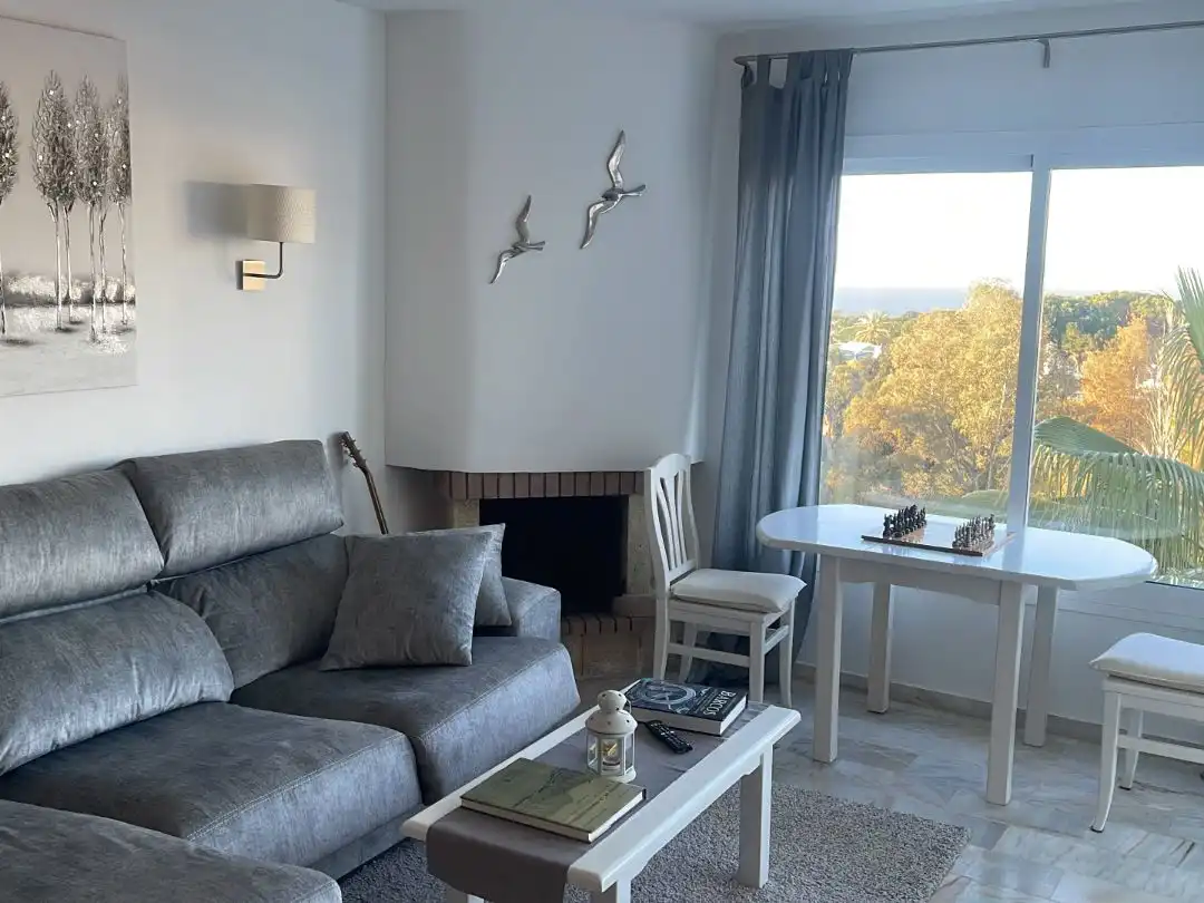 Sala d'estar de Apartament de lloguer en Marbella amb Aire condicionat, Calefacció i Terrassa