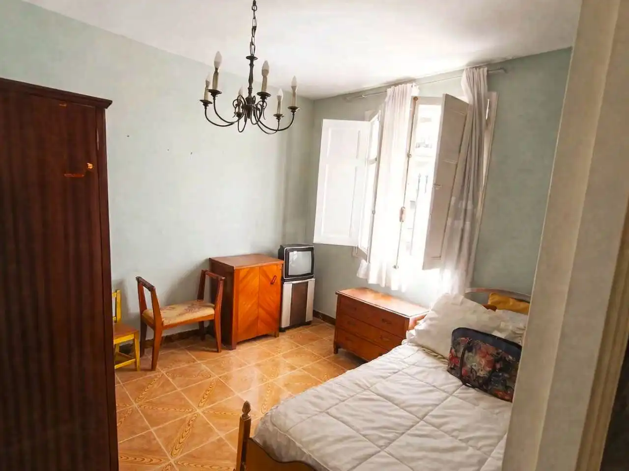Pis en venda a Rúa Caravel, 3, Teis Dormitori de Pis en venda en Vigo amb Terrassa, Traster i Moblat